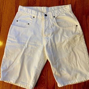 Retro Gap Jean Shorts in White!
